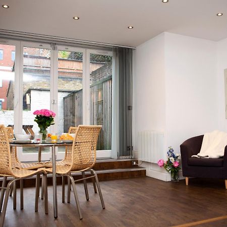 Apt 1, Trafalgar Square 1St Floor By Indigo Flats Londres Exterior foto